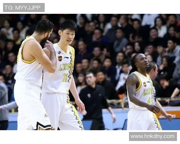 武汉网球队以86分稳居大师赛积分榜首位展现强劲实力