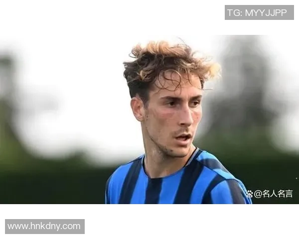 天生足球明星的魅力与成就揭秘，谁是球场上的天赋异禀者